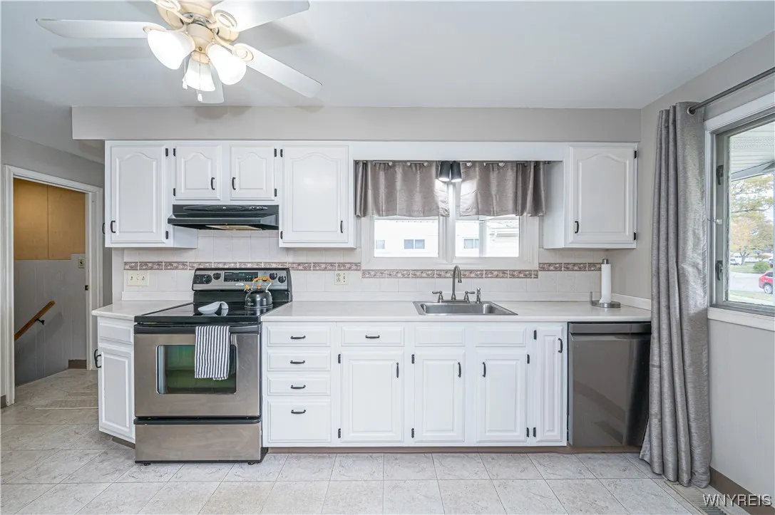 281 Green Acres Road, Tonawanda-town, New York 141, Tonawanda, New York 14150, 3 Bedrooms Bedrooms, 5 Rooms Rooms,1 BathroomBathrooms,Residential,Closed,281 Green Acres Road, Tonawanda-town, New York 141,0,B1576299