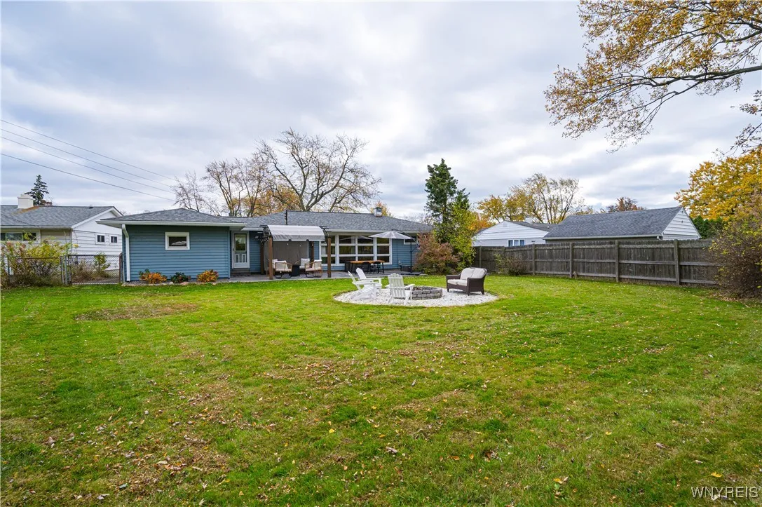 281 Green Acres Road, Tonawanda-town, New York 141, Tonawanda, New York 14150, 3 Bedrooms Bedrooms, 5 Rooms Rooms,1 BathroomBathrooms,Residential,Closed,281 Green Acres Road, Tonawanda-town, New York 141,0,B1576299