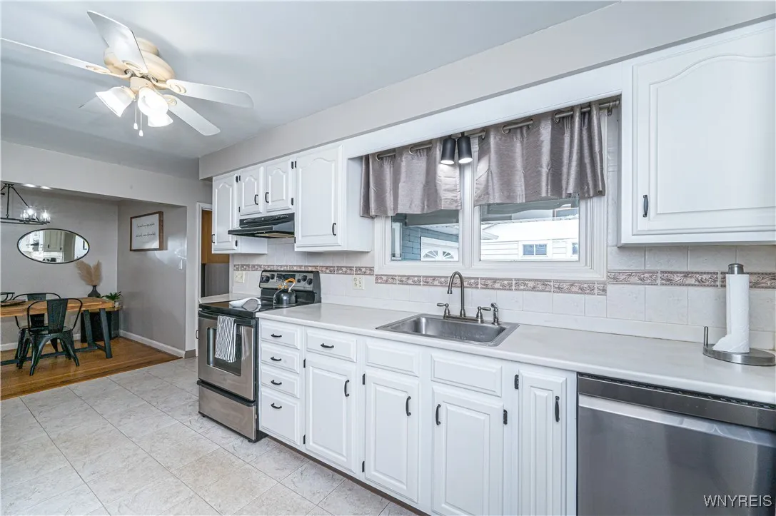 281 Green Acres Road, Tonawanda-town, New York 141, Tonawanda, New York 14150, 3 Bedrooms Bedrooms, 5 Rooms Rooms,1 BathroomBathrooms,Residential,Closed,281 Green Acres Road, Tonawanda-town, New York 141,0,B1576299