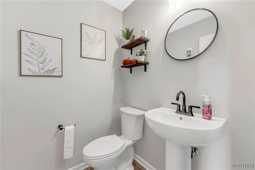 4246 Bayview Road, Hamburg, New York 14075, Hamburg, New York 14219, 4 Bedrooms Bedrooms, 11 Rooms Rooms,2 BathroomsBathrooms,Residential,Closed,4246 Bayview Road, Hamburg, New York 14075,0,B1576338