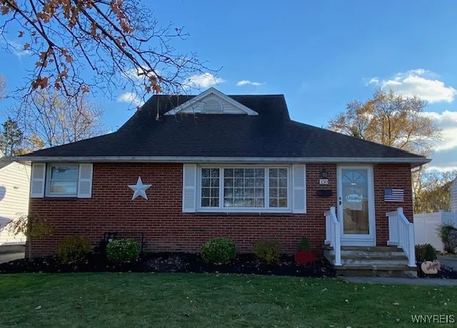 Wonderful curb appeal!