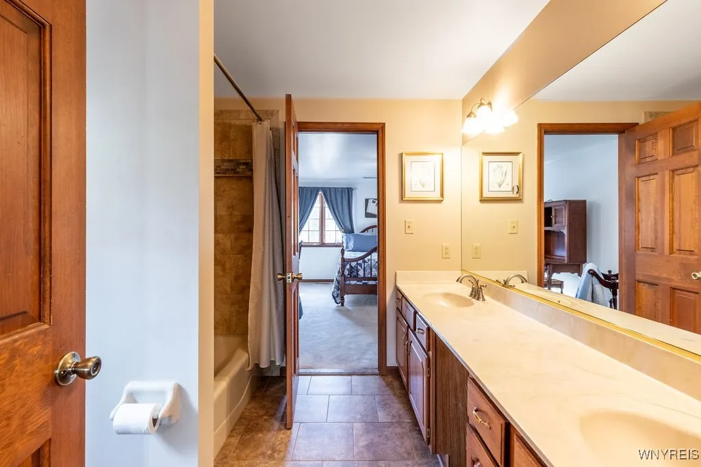 173 Spicer Creek Run, Grand Island, New York 14072, Grand Island, New York 14072, 5 Bedrooms Bedrooms, 18 Rooms Rooms,4 BathroomsBathrooms,Residential,Closed,173 Spicer Creek Run, Grand Island, New York 14072,0,B1573352