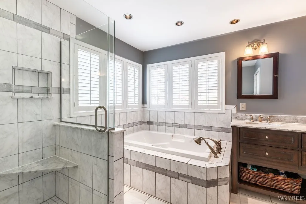 173 Spicer Creek Run, Grand Island, New York 14072, Grand Island, New York 14072, 5 Bedrooms Bedrooms, 18 Rooms Rooms,4 BathroomsBathrooms,Residential,Closed,173 Spicer Creek Run, Grand Island, New York 14072,0,B1573352