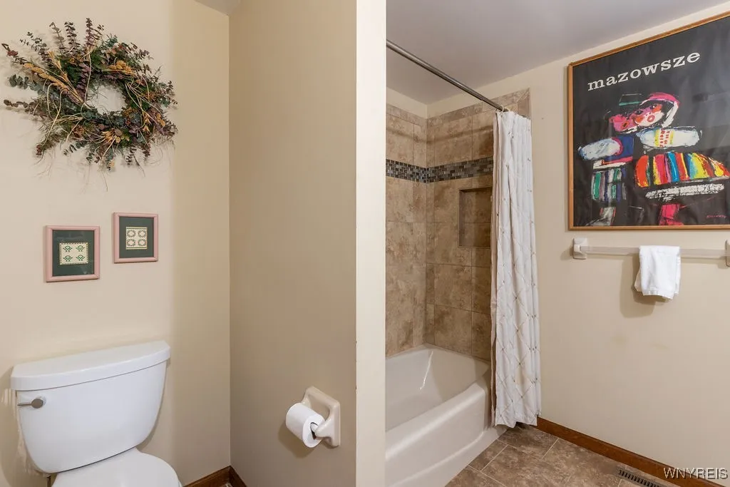 173 Spicer Creek Run, Grand Island, New York 14072, Grand Island, New York 14072, 5 Bedrooms Bedrooms, 18 Rooms Rooms,4 BathroomsBathrooms,Residential,Closed,173 Spicer Creek Run, Grand Island, New York 14072,0,B1573352
