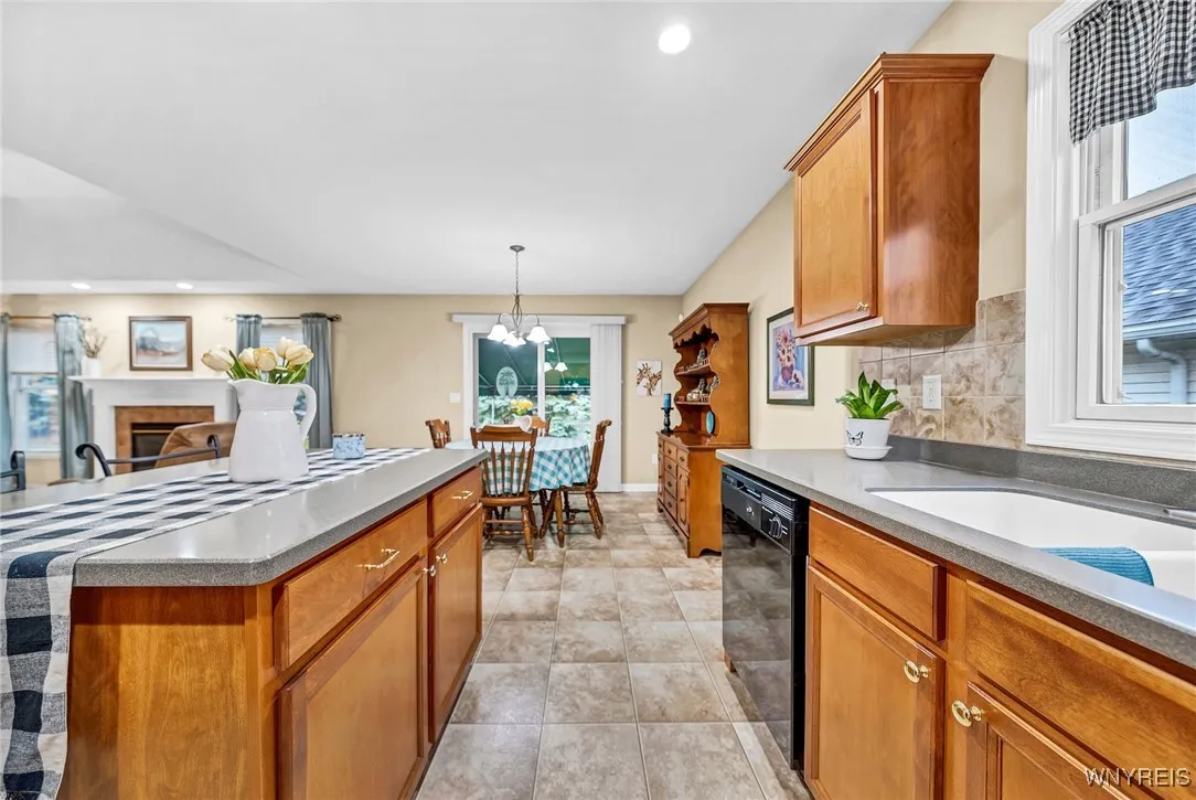 4164 Tisbury Lane, Hamburg, New York 14075, Hamburg, New York 14075, 3 Bedrooms Bedrooms, 6 Rooms Rooms,2 BathroomsBathrooms,Residential,Closed,4164 Tisbury Lane, Hamburg, New York 14075,0,B1576337