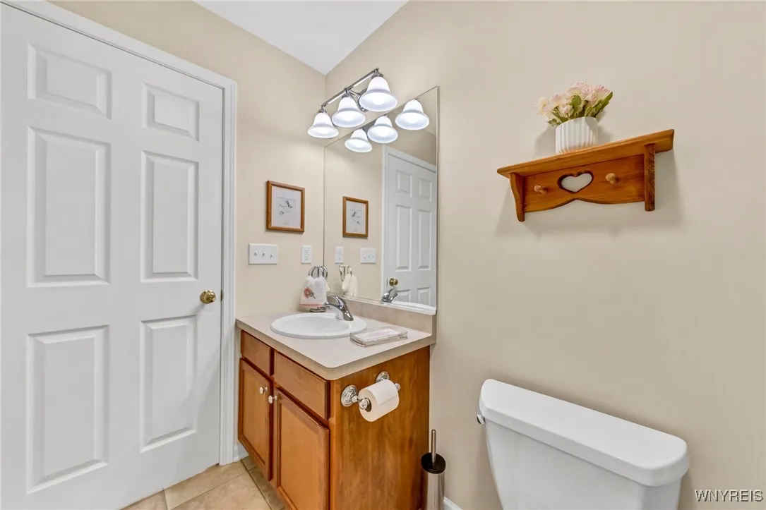 4164 Tisbury Lane, Hamburg, New York 14075, Hamburg, New York 14075, 3 Bedrooms Bedrooms, 6 Rooms Rooms,2 BathroomsBathrooms,Residential,Closed,4164 Tisbury Lane, Hamburg, New York 14075,0,B1576337