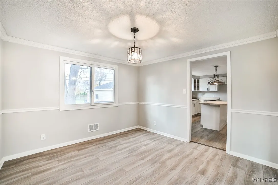 40 Fountain, Tonawanda-town, New York 14223, Tonawanda, New York 14223, 3 Bedrooms Bedrooms, 6 Rooms Rooms,1 BathroomBathrooms,Residential,Closed,40 Fountain, Tonawanda-town, New York 14223,0,B1576770
