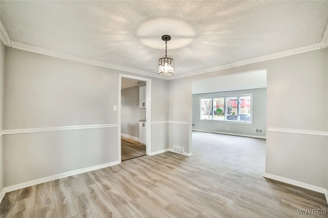 40 Fountain, Tonawanda-town, New York 14223, Tonawanda, New York 14223, 3 Bedrooms Bedrooms, 6 Rooms Rooms,1 BathroomBathrooms,Residential,Closed,40 Fountain, Tonawanda-town, New York 14223,0,B1576770