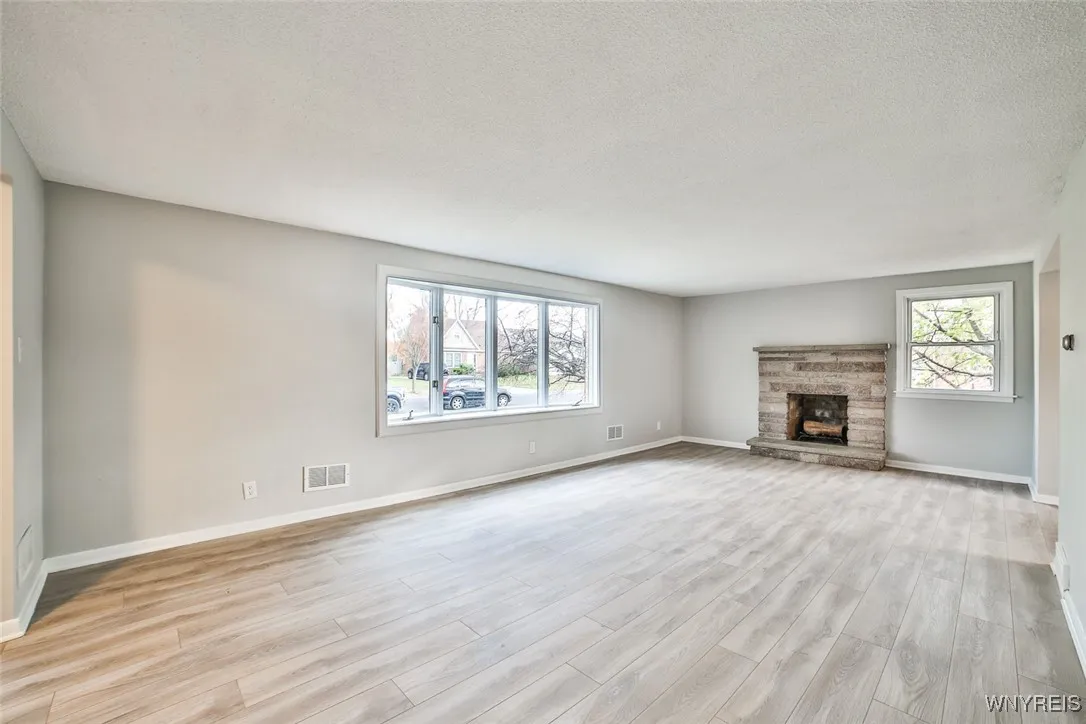 40 Fountain, Tonawanda-town, New York 14223, Tonawanda, New York 14223, 3 Bedrooms Bedrooms, 6 Rooms Rooms,1 BathroomBathrooms,Residential,Closed,40 Fountain, Tonawanda-town, New York 14223,0,B1576770