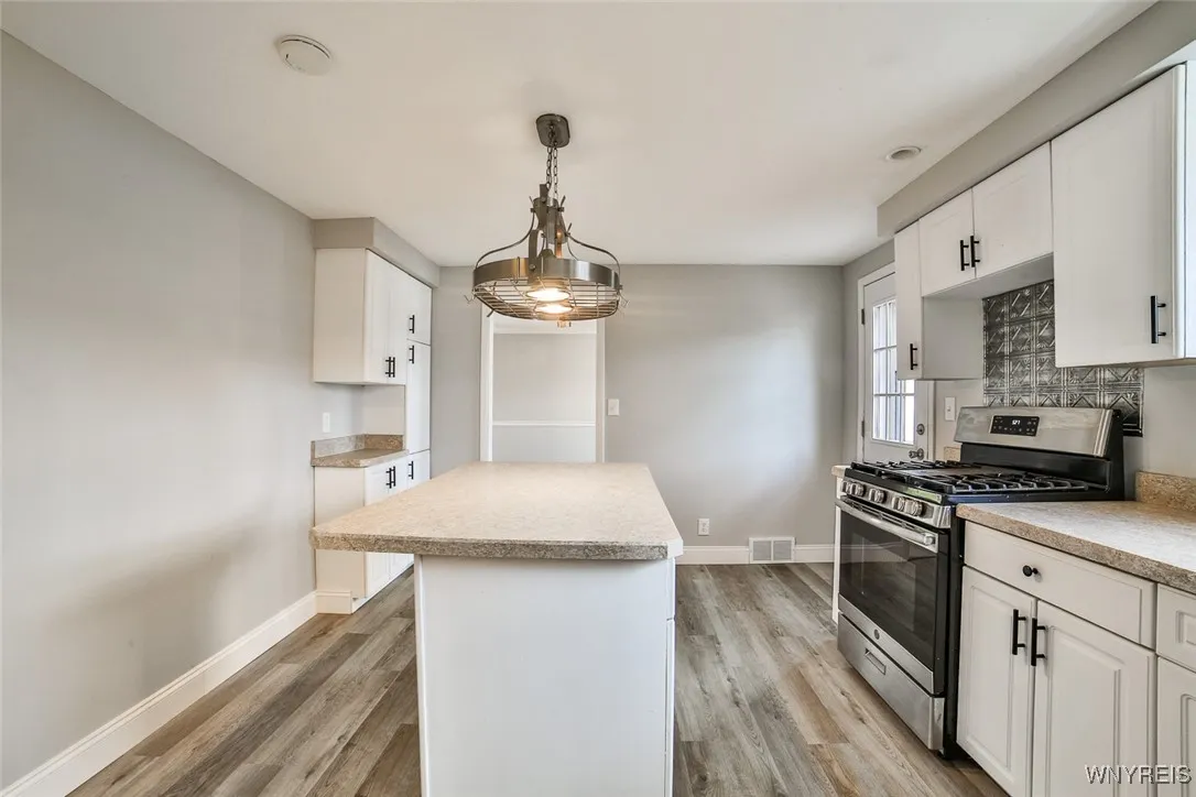 40 Fountain, Tonawanda-town, New York 14223, Tonawanda, New York 14223, 3 Bedrooms Bedrooms, 6 Rooms Rooms,1 BathroomBathrooms,Residential,Closed,40 Fountain, Tonawanda-town, New York 14223,0,B1576770