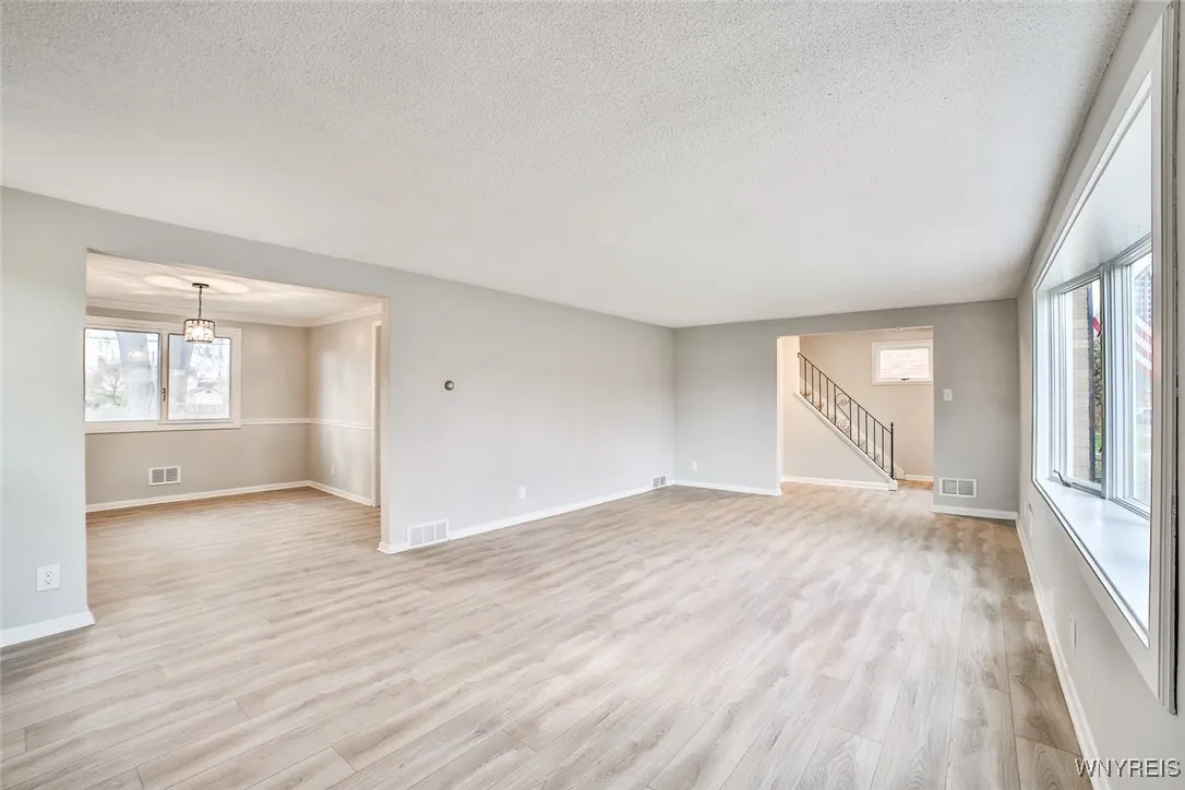 40 Fountain, Tonawanda-town, New York 14223, Tonawanda, New York 14223, 3 Bedrooms Bedrooms, 6 Rooms Rooms,1 BathroomBathrooms,Residential,Closed,40 Fountain, Tonawanda-town, New York 14223,0,B1576770
