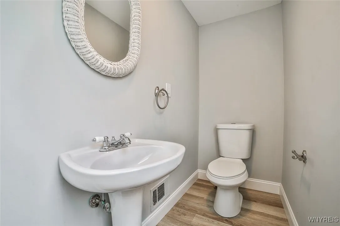 40 Fountain, Tonawanda-town, New York 14223, Tonawanda, New York 14223, 3 Bedrooms Bedrooms, 6 Rooms Rooms,1 BathroomBathrooms,Residential,Closed,40 Fountain, Tonawanda-town, New York 14223,0,B1576770