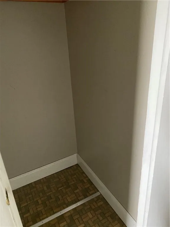 Hall/Foyer closet