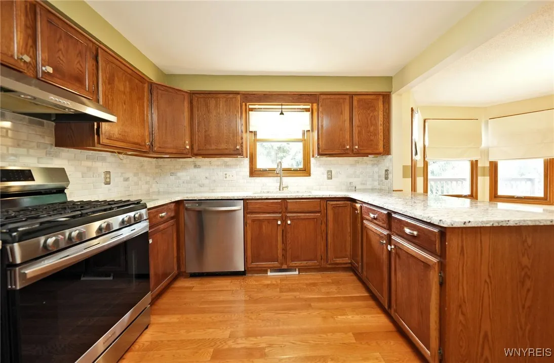 3 In The Woods Lane, West Seneca, New York 14224, West Seneca, New York 14224, 2 Bedrooms Bedrooms, 5 Rooms Rooms,1 BathroomBathrooms,Residential,Closed,3 In The Woods Lane, West Seneca, New York 14224,0,B1576810