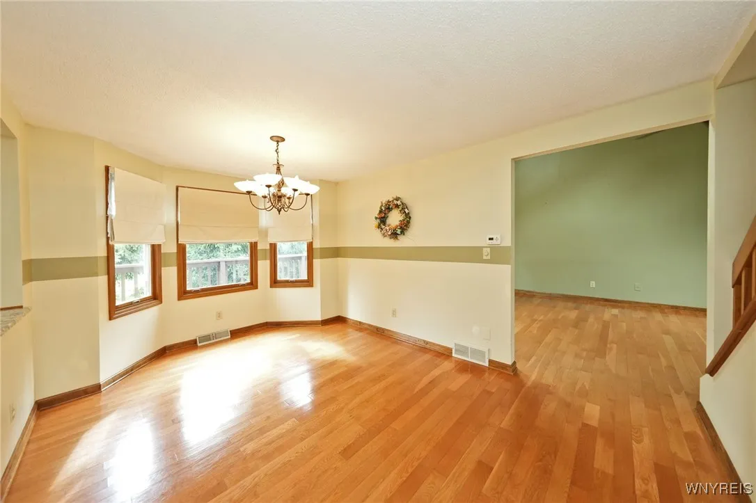 3 In The Woods Lane, West Seneca, New York 14224, West Seneca, New York 14224, 2 Bedrooms Bedrooms, 5 Rooms Rooms,1 BathroomBathrooms,Residential,Closed,3 In The Woods Lane, West Seneca, New York 14224,0,B1576810