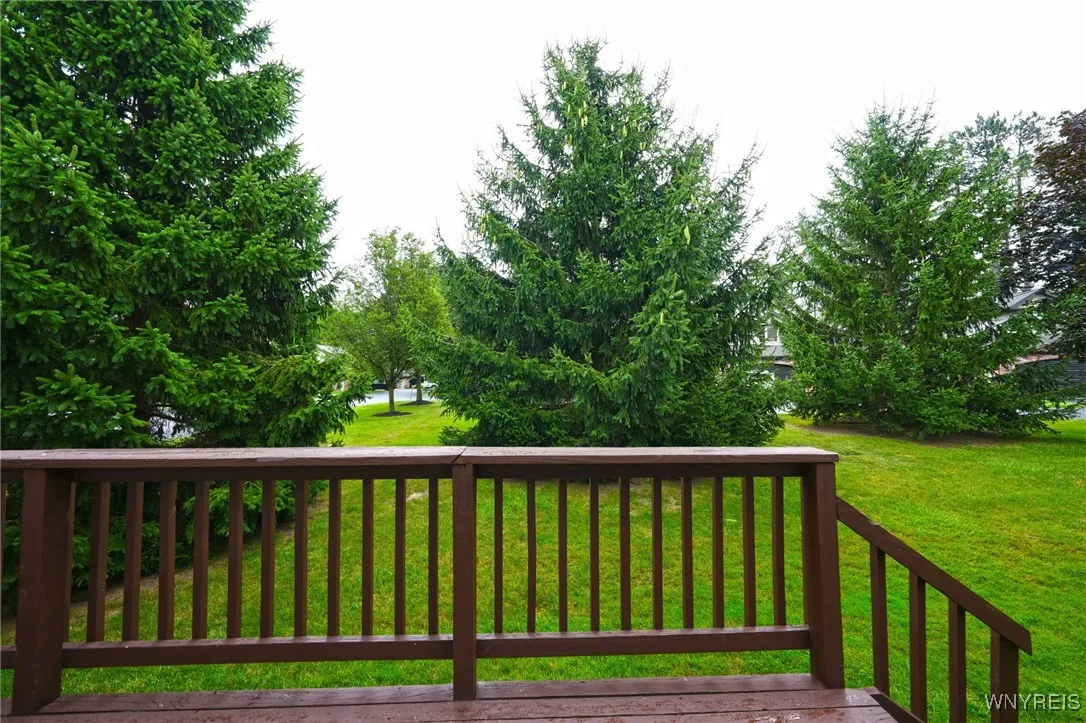 3 In The Woods Lane, West Seneca, New York 14224, West Seneca, New York 14224, 2 Bedrooms Bedrooms, 5 Rooms Rooms,1 BathroomBathrooms,Residential,Closed,3 In The Woods Lane, West Seneca, New York 14224,0,B1576810