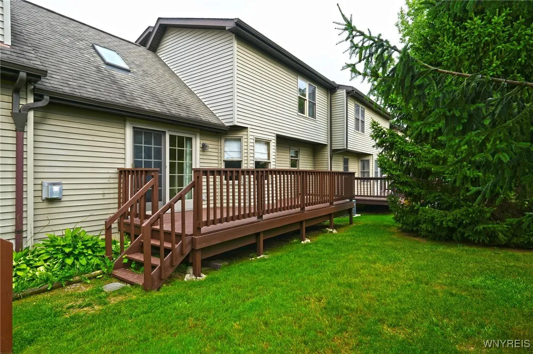3 In The Woods Lane, West Seneca, New York 14224, West Seneca, New York 14224, 2 Bedrooms Bedrooms, 5 Rooms Rooms,1 BathroomBathrooms,Residential,Closed,3 In The Woods Lane, West Seneca, New York 14224,0,B1576810
