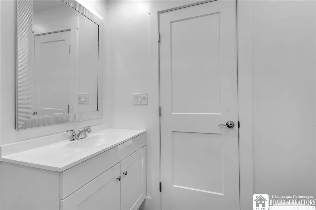 409 Lakewood Parkway, Amherst, New York 14226, Amherst, New York 14226, 3 Bedrooms Bedrooms, 7 Rooms Rooms,1 BathroomBathrooms,Residential,Closed,409 Lakewood Parkway, Amherst, New York 14226,0,R1576664