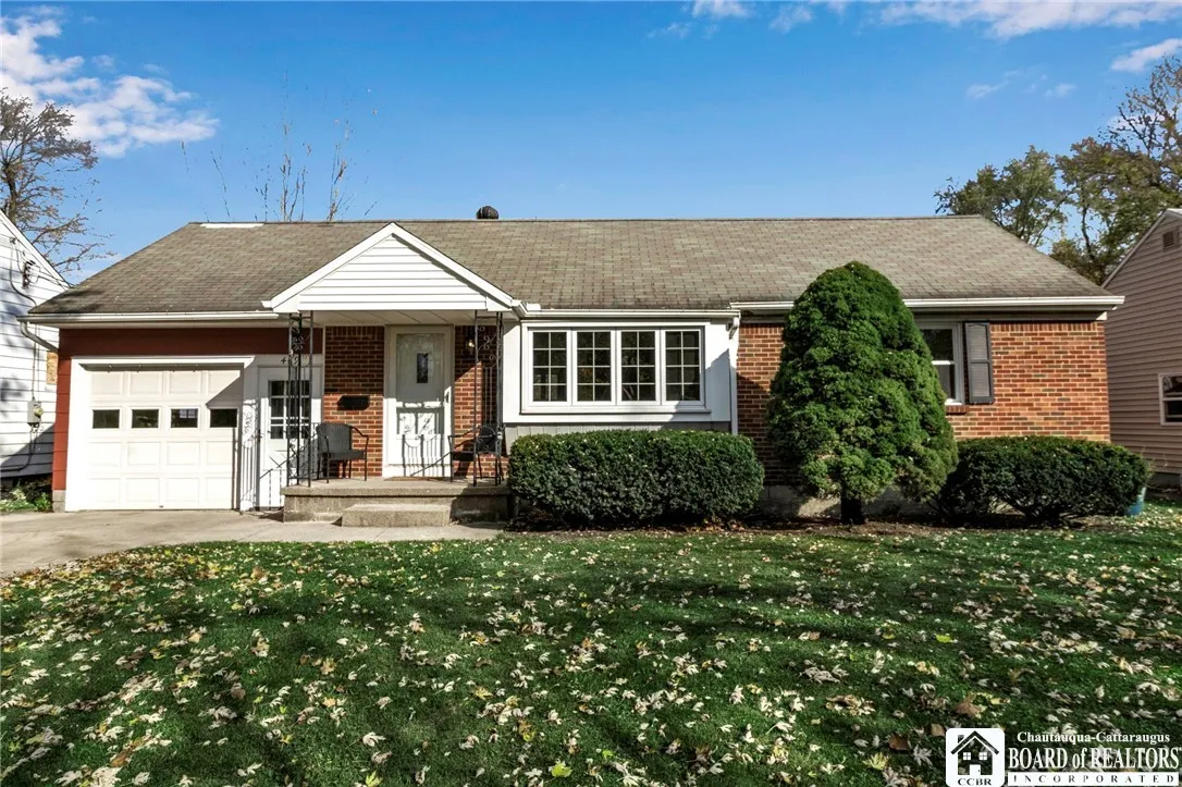 409 Lakewood Parkway, Amherst, New York 14226, Amherst, New York 14226, 3 Bedrooms Bedrooms, 7 Rooms Rooms,1 BathroomBathrooms,Residential,Closed,409 Lakewood Parkway, Amherst, New York 14226,0,R1576664