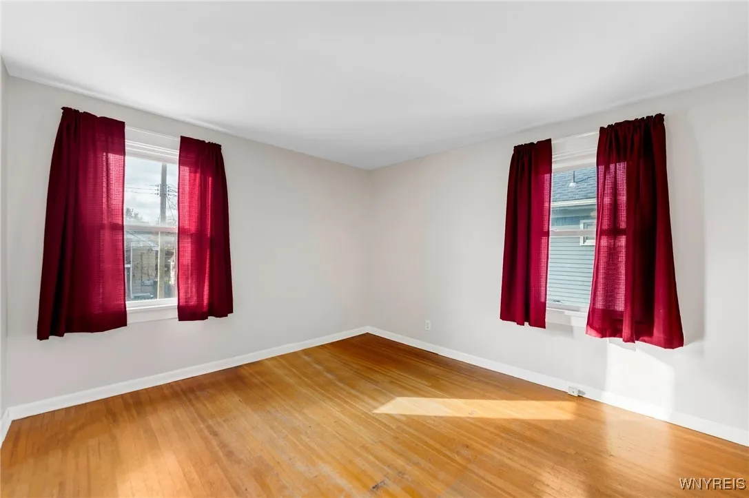 153 Parkwood Avenue, Tonawanda-town, New York 1421, Tonawanda, New York 14217, 3 Bedrooms Bedrooms, 8 Rooms Rooms,1 BathroomBathrooms,Residential,Closed,153 Parkwood Avenue, Tonawanda-town, New York 1421,0,B1576808
