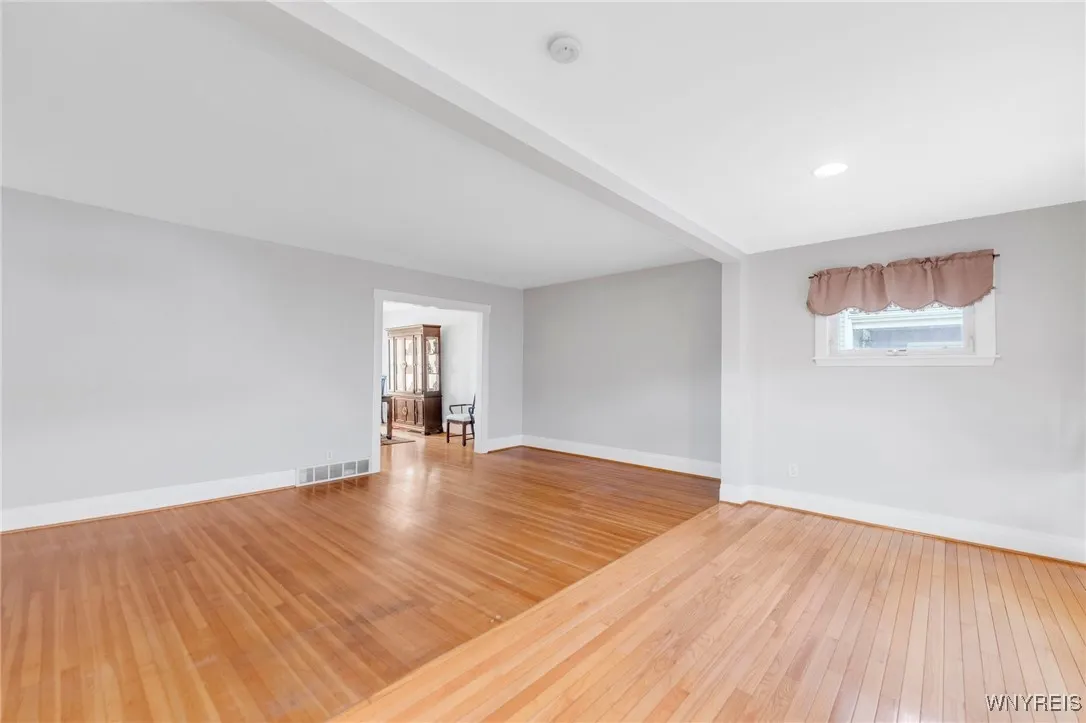 153 Parkwood Avenue, Tonawanda-town, New York 1421, Tonawanda, New York 14217, 3 Bedrooms Bedrooms, 8 Rooms Rooms,1 BathroomBathrooms,Residential,Closed,153 Parkwood Avenue, Tonawanda-town, New York 1421,0,B1576808