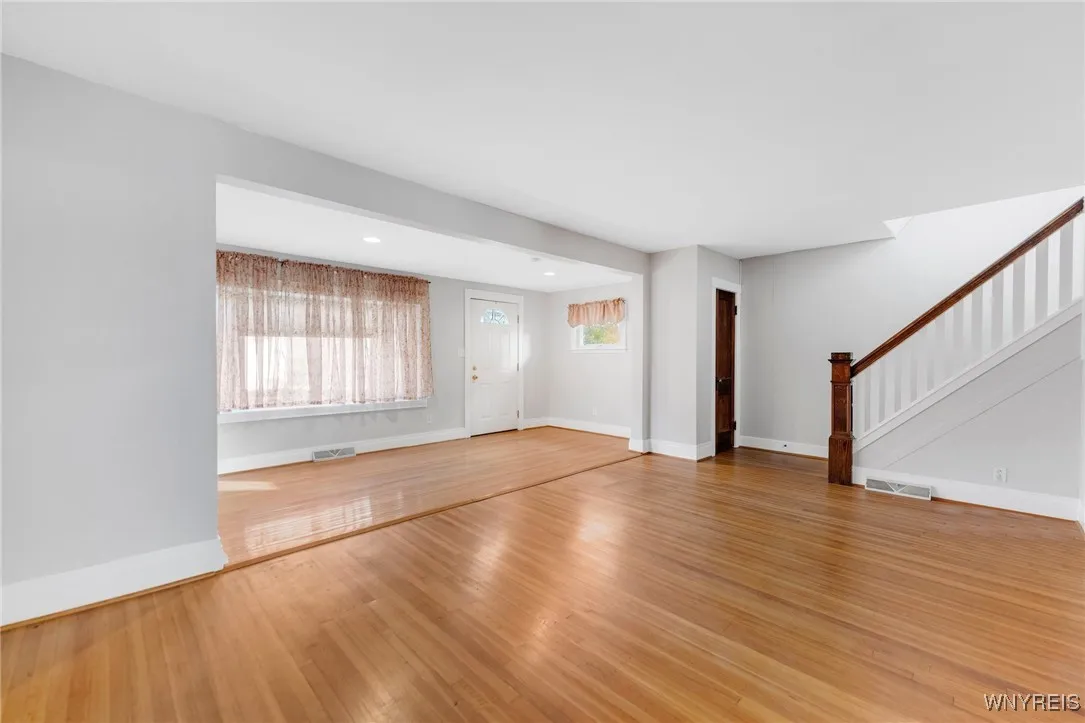 153 Parkwood Avenue, Tonawanda-town, New York 1421, Tonawanda, New York 14217, 3 Bedrooms Bedrooms, 8 Rooms Rooms,1 BathroomBathrooms,Residential,Closed,153 Parkwood Avenue, Tonawanda-town, New York 1421,0,B1576808