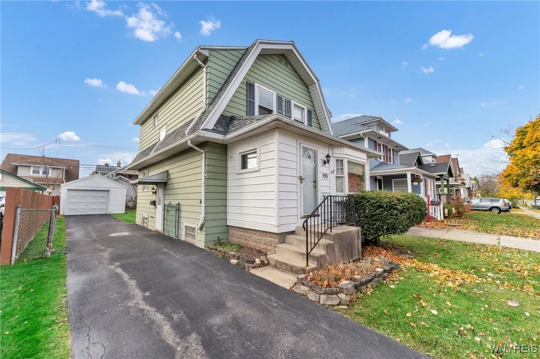 153 Parkwood Avenue, Tonawanda-town, New York 1421, Tonawanda, New York 14217, 3 Bedrooms Bedrooms, 8 Rooms Rooms,1 BathroomBathrooms,Residential,Closed,153 Parkwood Avenue, Tonawanda-town, New York 1421,0,B1576808