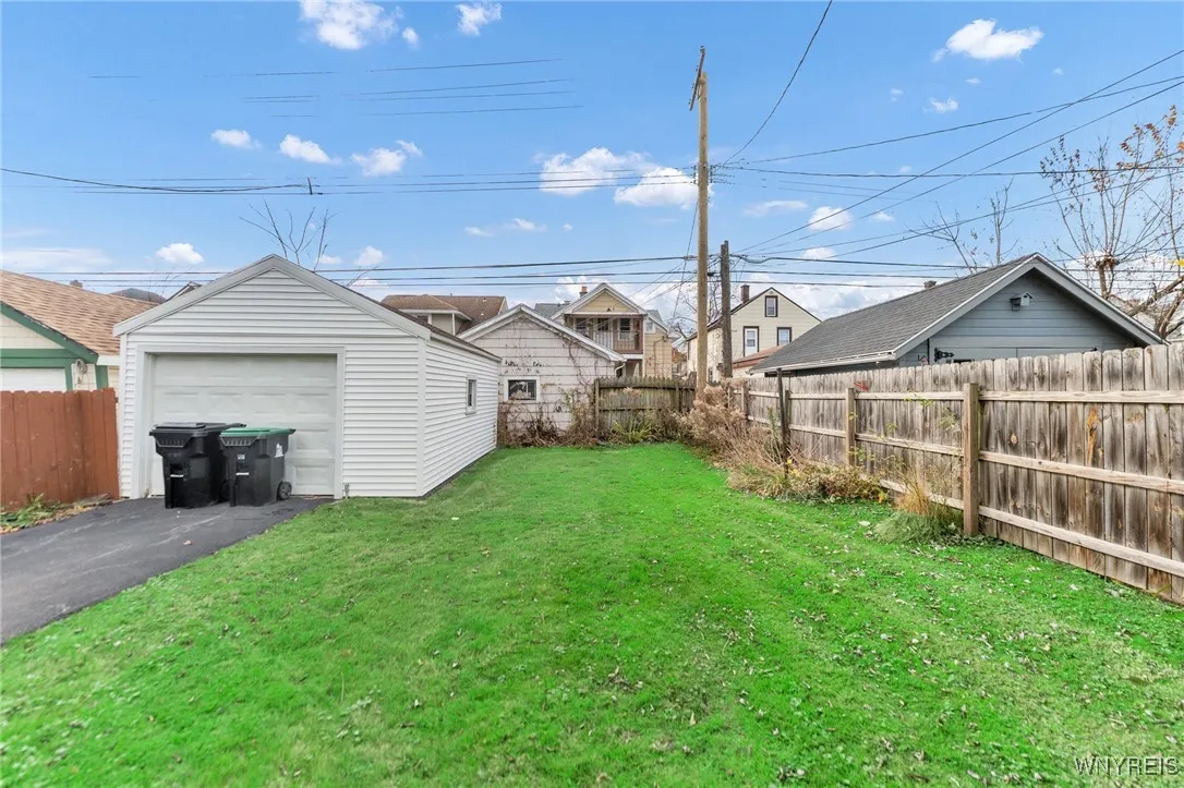 153 Parkwood Avenue, Tonawanda-town, New York 1421, Tonawanda, New York 14217, 3 Bedrooms Bedrooms, 8 Rooms Rooms,1 BathroomBathrooms,Residential,Closed,153 Parkwood Avenue, Tonawanda-town, New York 1421,0,B1576808