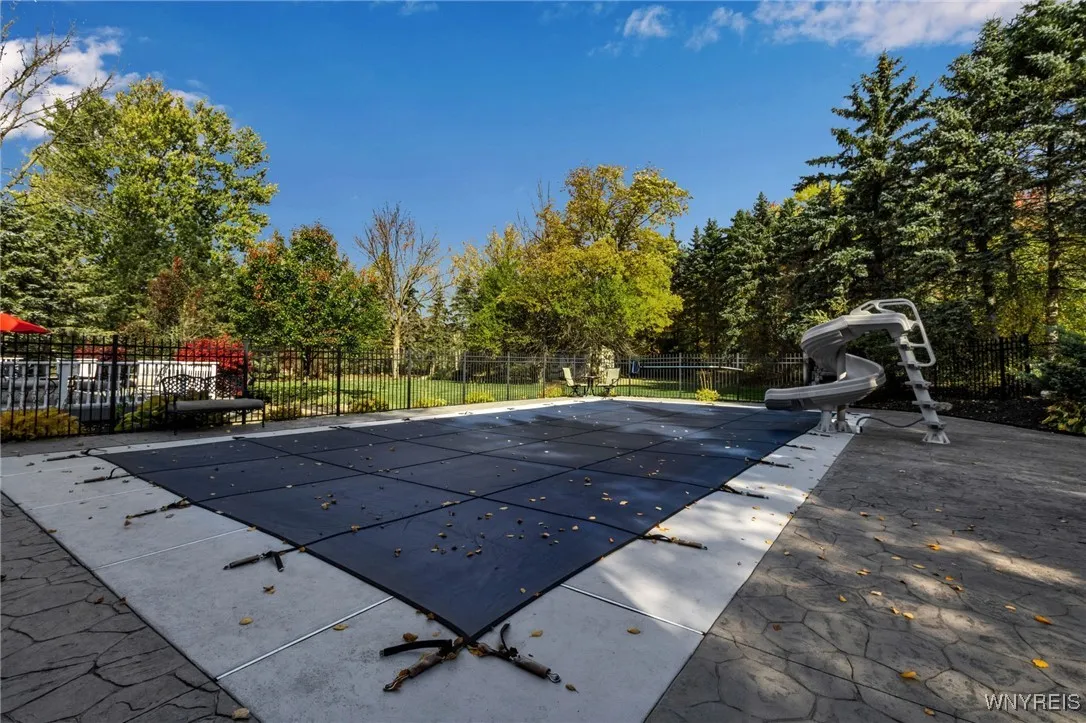 4 Old Hickory Court, Orchard Park, New York 14127, Orchard Park, New York 14127, 6 Bedrooms Bedrooms, 15 Rooms Rooms,5 BathroomsBathrooms,Residential,Closed,4 Old Hickory Court, Orchard Park, New York 14127,0,B1577080