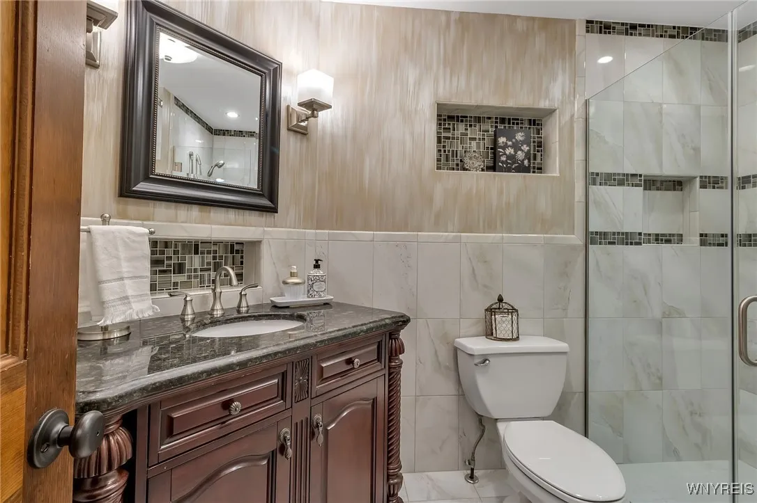 4 Old Hickory Court, Orchard Park, New York 14127, Orchard Park, New York 14127, 6 Bedrooms Bedrooms, 15 Rooms Rooms,5 BathroomsBathrooms,Residential,Closed,4 Old Hickory Court, Orchard Park, New York 14127,0,B1577080