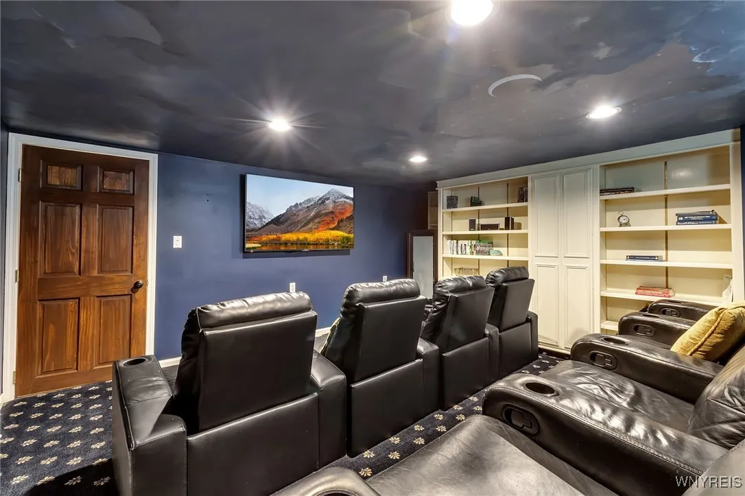 4 Old Hickory Court, Orchard Park, New York 14127, Orchard Park, New York 14127, 6 Bedrooms Bedrooms, 15 Rooms Rooms,5 BathroomsBathrooms,Residential,Closed,4 Old Hickory Court, Orchard Park, New York 14127,0,B1577080