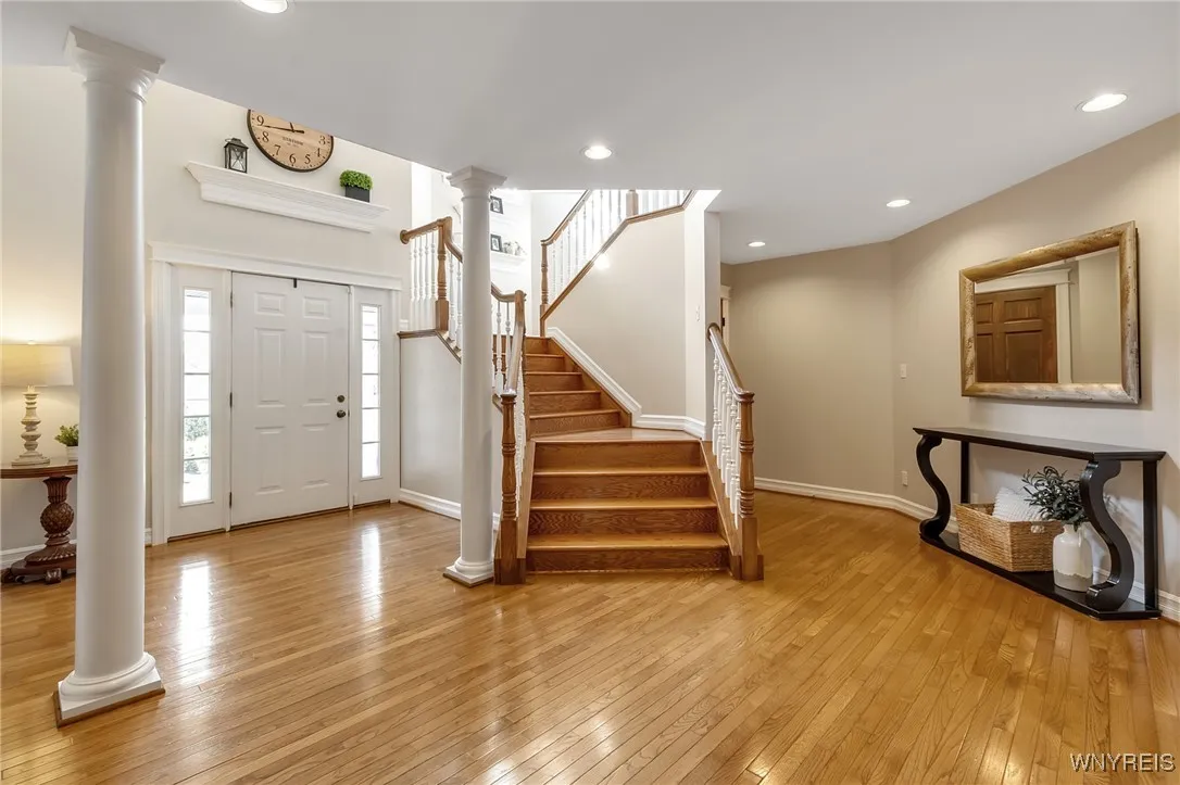 4 Old Hickory Court, Orchard Park, New York 14127, Orchard Park, New York 14127, 6 Bedrooms Bedrooms, 15 Rooms Rooms,5 BathroomsBathrooms,Residential,Closed,4 Old Hickory Court, Orchard Park, New York 14127,0,B1577080