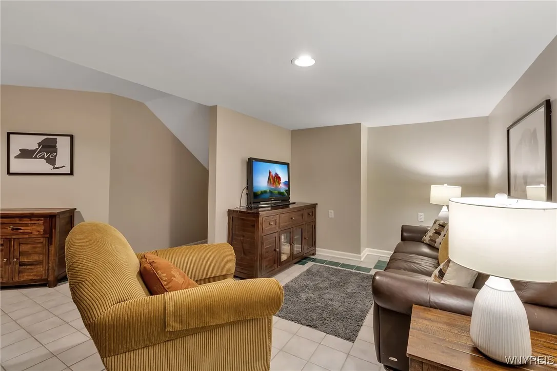 4 Old Hickory Court, Orchard Park, New York 14127, Orchard Park, New York 14127, 6 Bedrooms Bedrooms, 15 Rooms Rooms,5 BathroomsBathrooms,Residential,Closed,4 Old Hickory Court, Orchard Park, New York 14127,0,B1577080