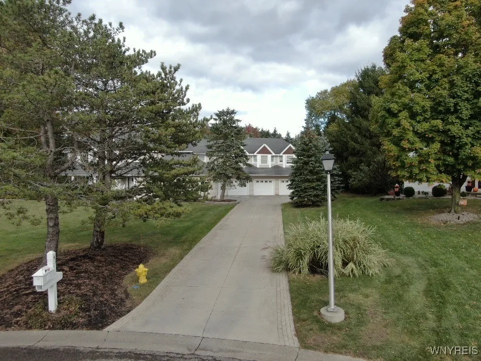 4 Old Hickory Court, Orchard Park, New York 14127, Orchard Park, New York 14127, 6 Bedrooms Bedrooms, 15 Rooms Rooms,5 BathroomsBathrooms,Residential,Closed,4 Old Hickory Court, Orchard Park, New York 14127,0,B1577080