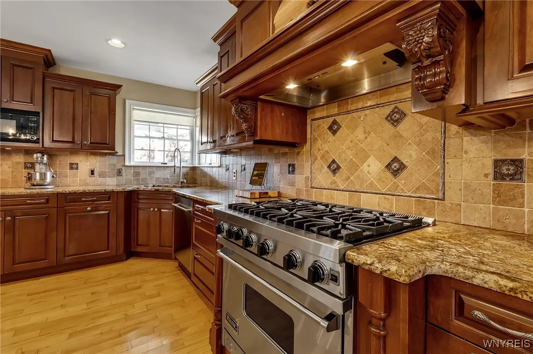 4 Old Hickory Court, Orchard Park, New York 14127, Orchard Park, New York 14127, 6 Bedrooms Bedrooms, 15 Rooms Rooms,5 BathroomsBathrooms,Residential,Closed,4 Old Hickory Court, Orchard Park, New York 14127,0,B1577080