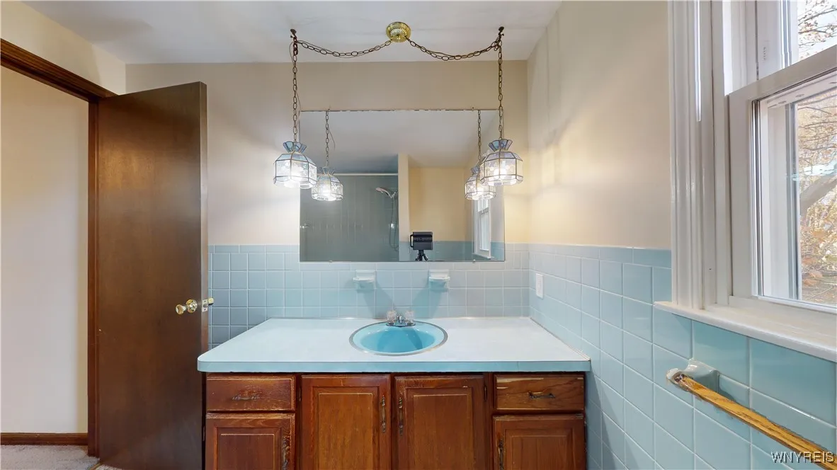 71 Pin Oak Circle, Grand Island, New York 14072, Grand Island, New York 14072, 5 Bedrooms Bedrooms, 10 Rooms Rooms,2 BathroomsBathrooms,Residential,Closed,71 Pin Oak Circle, Grand Island, New York 14072,0,B1577166