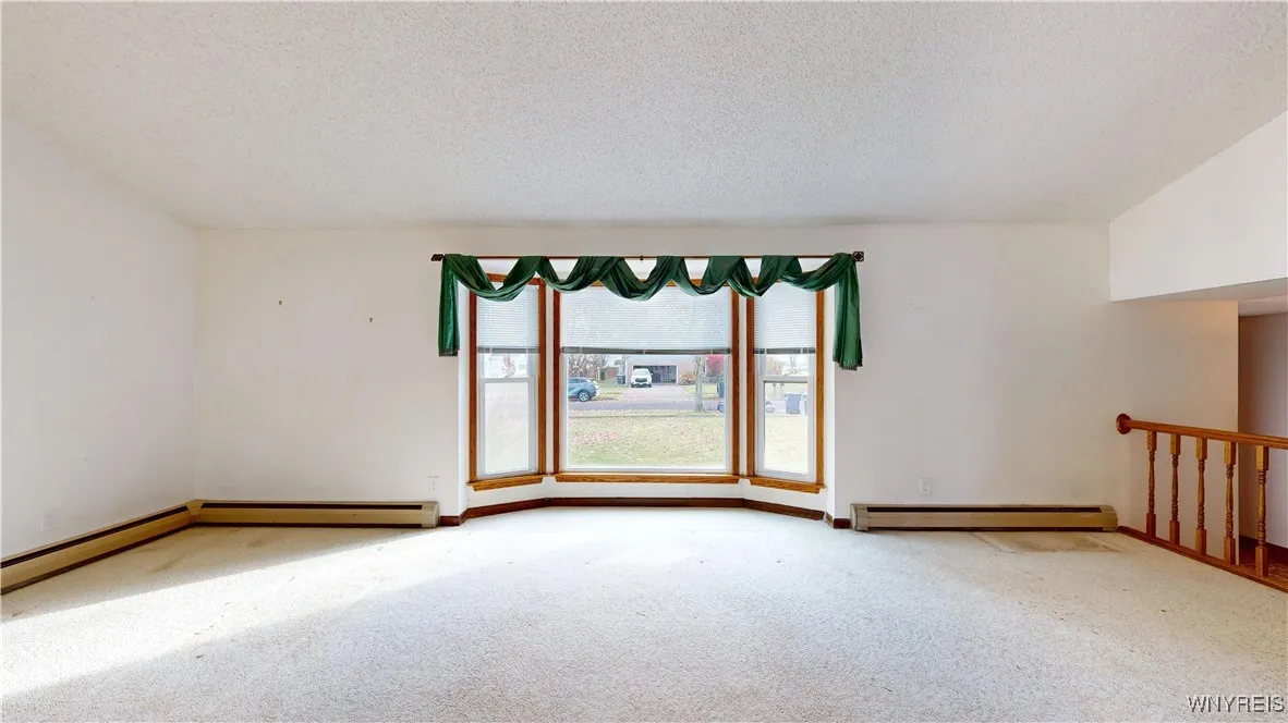 71 Pin Oak Circle, Grand Island, New York 14072, Grand Island, New York 14072, 5 Bedrooms Bedrooms, 10 Rooms Rooms,2 BathroomsBathrooms,Residential,Closed,71 Pin Oak Circle, Grand Island, New York 14072,0,B1577166