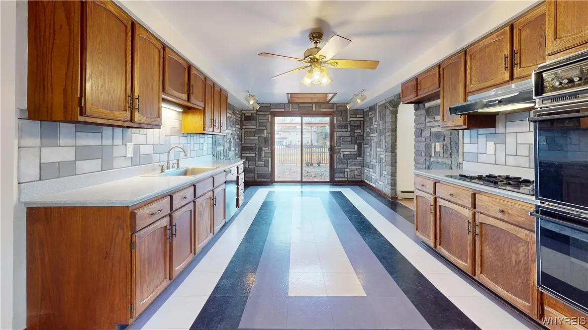 71 Pin Oak Circle, Grand Island, New York 14072, Grand Island, New York 14072, 5 Bedrooms Bedrooms, 10 Rooms Rooms,2 BathroomsBathrooms,Residential,Closed,71 Pin Oak Circle, Grand Island, New York 14072,0,B1577166