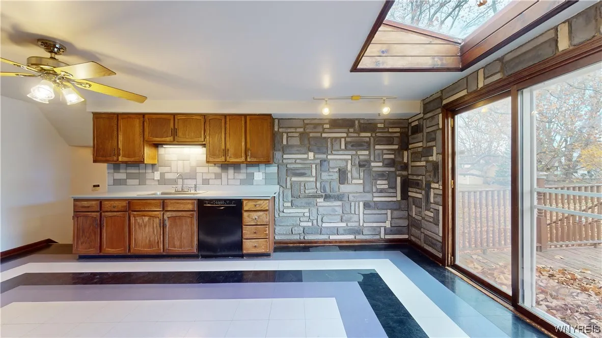 71 Pin Oak Circle, Grand Island, New York 14072, Grand Island, New York 14072, 5 Bedrooms Bedrooms, 10 Rooms Rooms,2 BathroomsBathrooms,Residential,Closed,71 Pin Oak Circle, Grand Island, New York 14072,0,B1577166