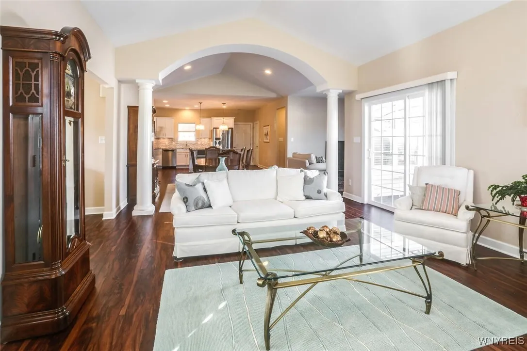 Lovely LR with cathedral ceilings