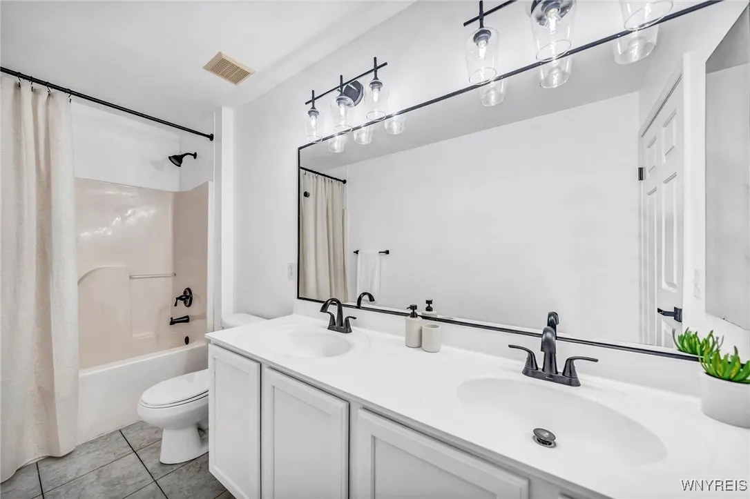 80 Graystone Lane, Orchard Park, New York 14127, Orchard Park, New York 14127, 4 Bedrooms Bedrooms, 14 Rooms Rooms,2 BathroomsBathrooms,Residential,Closed,80 Graystone Lane, Orchard Park, New York 14127,0,B1577056