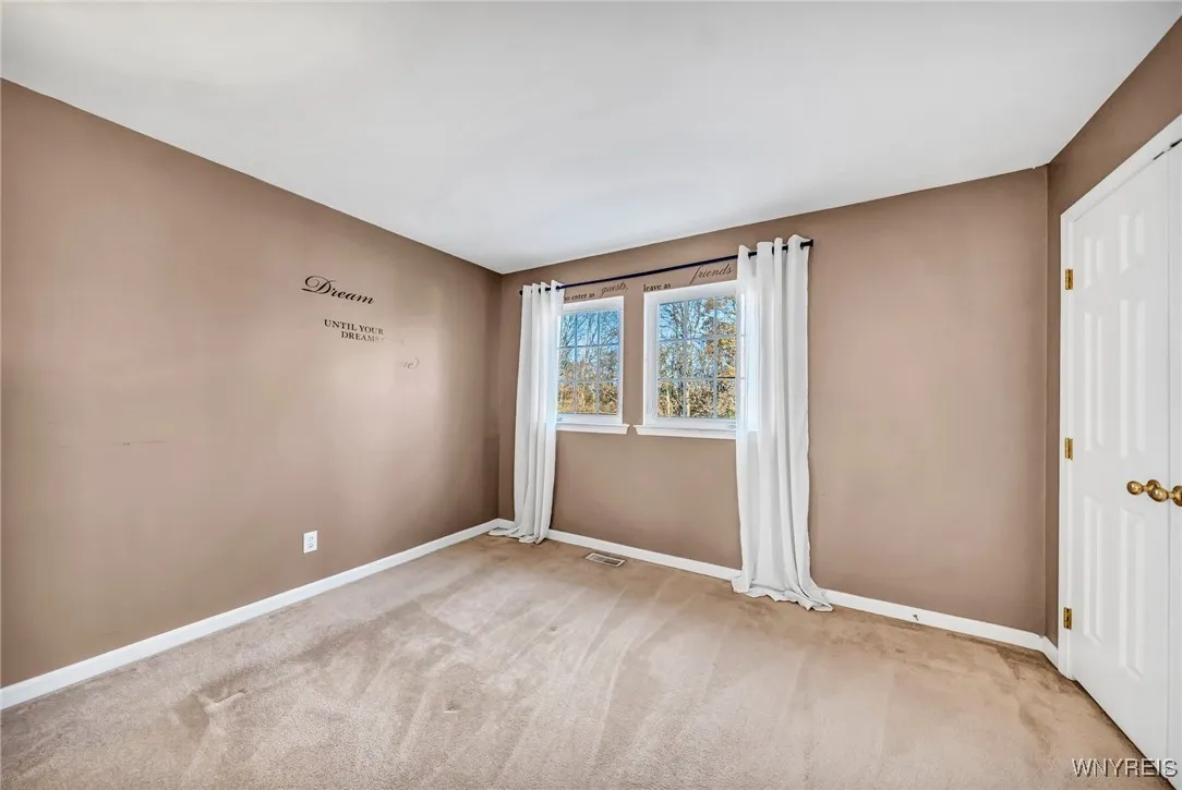 80 Graystone Lane, Orchard Park, New York 14127, Orchard Park, New York 14127, 4 Bedrooms Bedrooms, 14 Rooms Rooms,2 BathroomsBathrooms,Residential,Closed,80 Graystone Lane, Orchard Park, New York 14127,0,B1577056