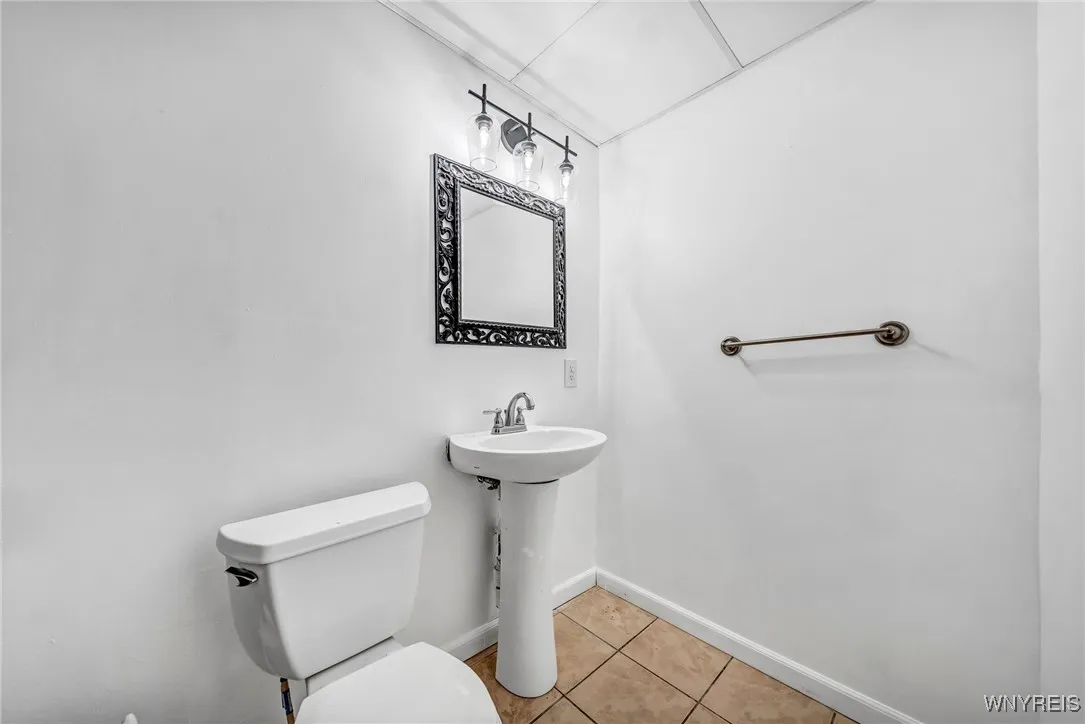 80 Graystone Lane, Orchard Park, New York 14127, Orchard Park, New York 14127, 4 Bedrooms Bedrooms, 14 Rooms Rooms,2 BathroomsBathrooms,Residential,Closed,80 Graystone Lane, Orchard Park, New York 14127,0,B1577056