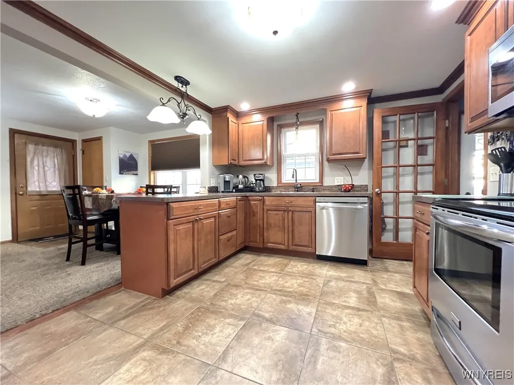 249 Abbington Avenue, Tonawanda-town, New York 142, Tonawanda, New York 14223, 3 Bedrooms Bedrooms, 6 Rooms Rooms,2 BathroomsBathrooms,Residential,Closed,249 Abbington Avenue, Tonawanda-town, New York 142,0,B1577385