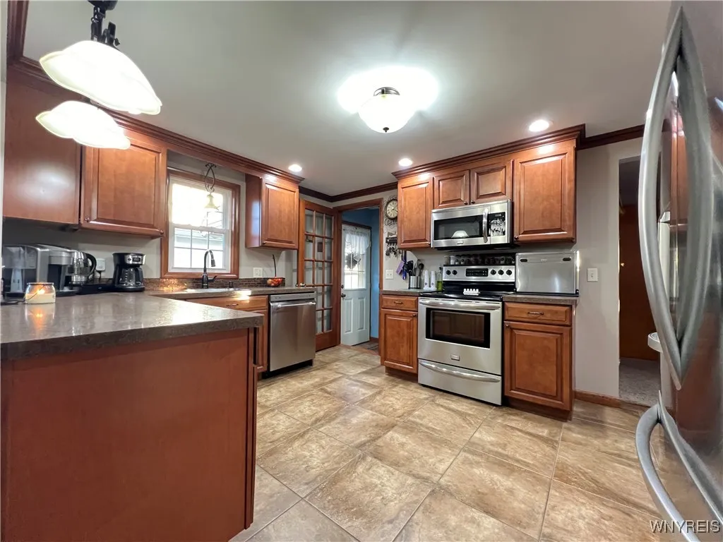 249 Abbington Avenue, Tonawanda-town, New York 142, Tonawanda, New York 14223, 3 Bedrooms Bedrooms, 6 Rooms Rooms,2 BathroomsBathrooms,Residential,Closed,249 Abbington Avenue, Tonawanda-town, New York 142,0,B1577385