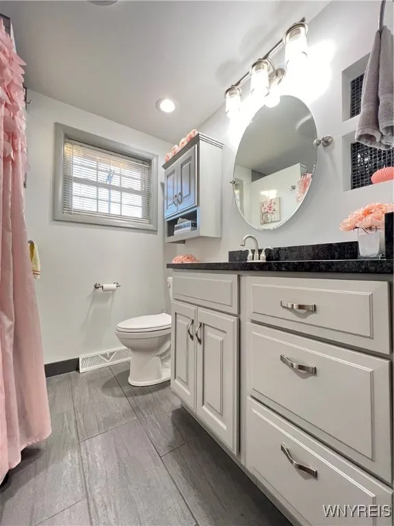 249 Abbington Avenue, Tonawanda-town, New York 142, Tonawanda, New York 14223, 3 Bedrooms Bedrooms, 6 Rooms Rooms,2 BathroomsBathrooms,Residential,Closed,249 Abbington Avenue, Tonawanda-town, New York 142,0,B1577385
