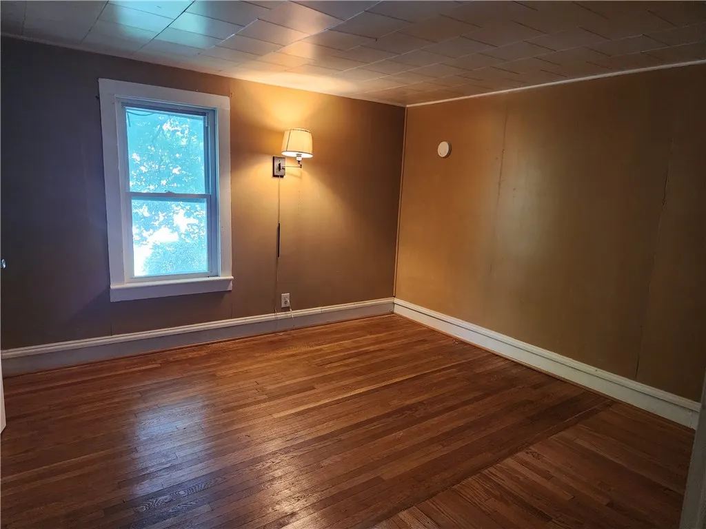 19 Grove Avenue, Auburn, New York 13021, Auburn, New York 13021, 3 Bedrooms Bedrooms, 8 Rooms Rooms,1 BathroomBathrooms,Residential,For Sale,19 Grove Avenue, Auburn, New York 13021,R1577102