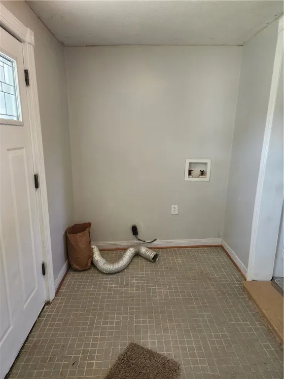 19 Grove Avenue, Auburn, New York 13021, Auburn, New York 13021, 3 Bedrooms Bedrooms, 8 Rooms Rooms,1 BathroomBathrooms,Residential,For Sale,19 Grove Avenue, Auburn, New York 13021,R1577102