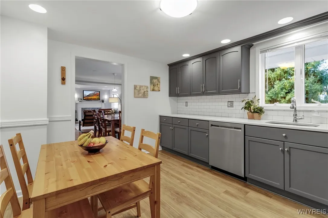4277 Wildwood Drive, Clarence, New York 14221, Clarence, New York 14221, 4 Bedrooms Bedrooms, 8 Rooms Rooms,2 BathroomsBathrooms,Residential,Closed,4277 Wildwood Drive, Clarence, New York 14221,0,B1577618
