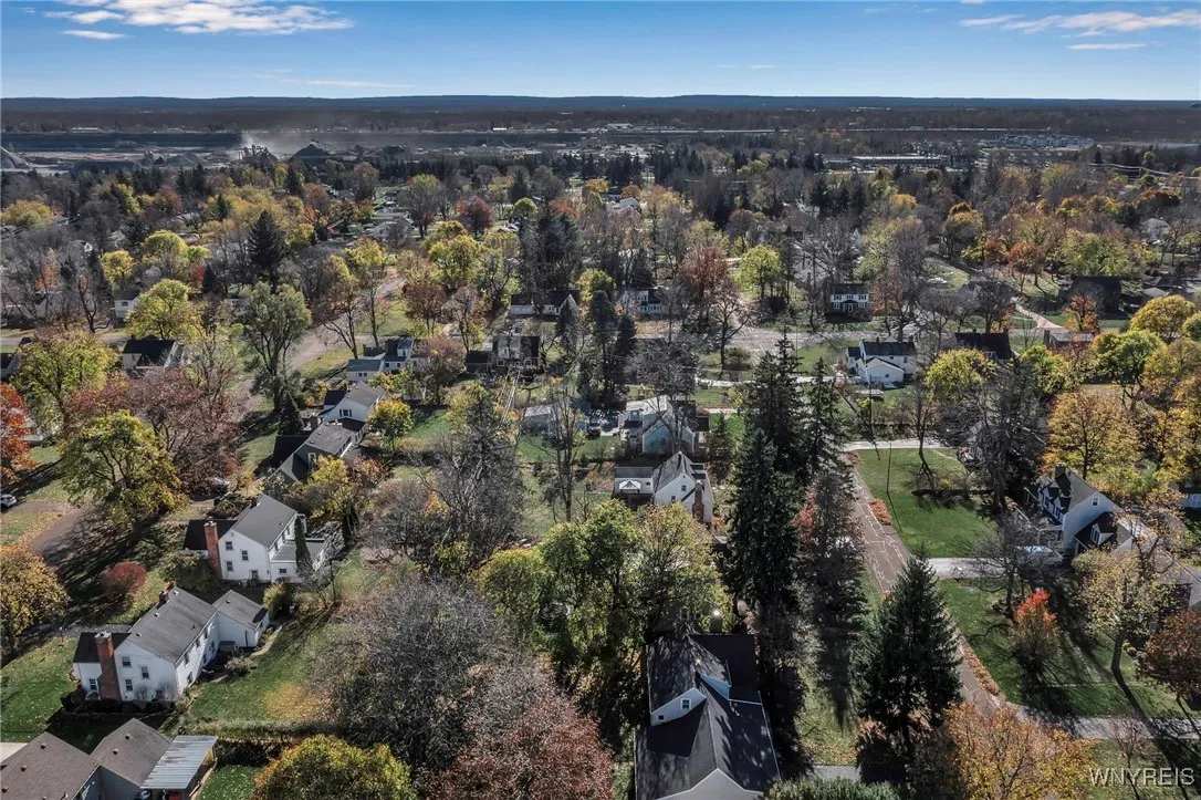 4277 Wildwood Drive, Clarence, New York 14221, Clarence, New York 14221, 4 Bedrooms Bedrooms, 8 Rooms Rooms,2 BathroomsBathrooms,Residential,Closed,4277 Wildwood Drive, Clarence, New York 14221,0,B1577618
